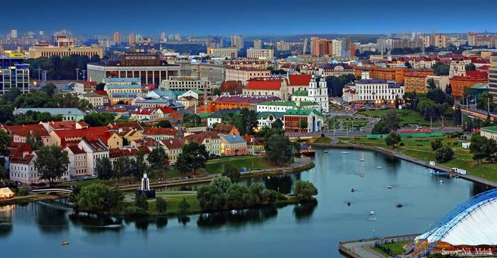 Вид на Минск из отеля "Беларусь"