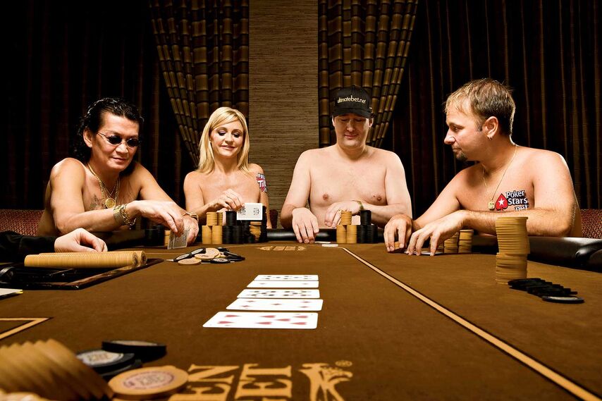 Стрип покер игры онлайн.