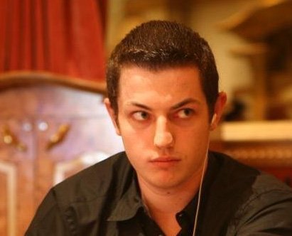 Айви и Дван убежали от Кейтса в Китай
