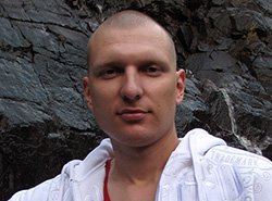 ЯЛТА: Стас Алёхин занимает первое (и второе) место в турнире по 400$