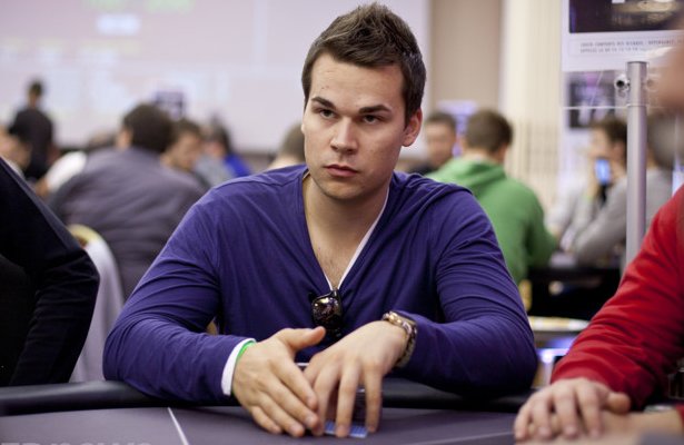 Сами Келопуро выбирает, где лучше выиграть $600k