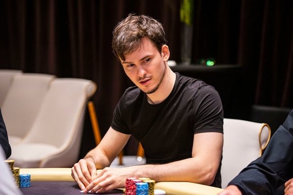 Trueteller: Шесть лет подряд я просыпался и сразу начинал играть