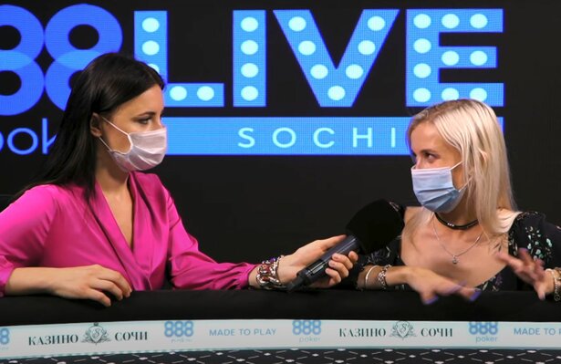 888Poker Festival Сочи: Emily про инвестиции, хейтеров и новую грудь