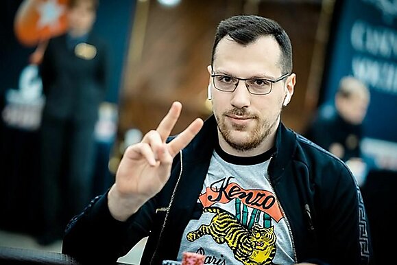 Артур Мартиросян выиграл чемпионат мира по хедз-апу: обзор соцсетей
