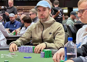 WSOP ME, день 5: впереди ученик Хольца, по 4 млн у Писаренко, Кармацкого и Схулухия