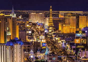 Остались только страх и ненависть? Как жадные корпорации убили душу Лас-Вегаса