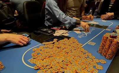Лимитный холдем: быстро, весело, довольно маньячно