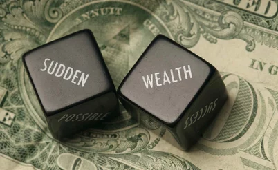 Как быстро разбогатеть: выиграть браслет WSOP или продать биткоины по $132