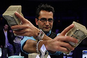 Антонио Эсфандиари выигрывает браслет WPT в свой день рождения