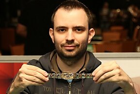 Обзор первых 15 турниров WSOP