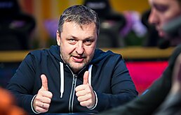 "Готов отправить за тобой личный самолет". Большая игра на CoinPoker